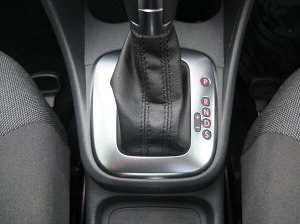 切れ目のない滑らかな加速を実現する7速DSGトランスミッション